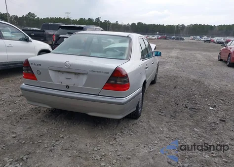 1999 Mercedes-Benz C 230 Kompressor z USA, uszkodzony, nr VIN WDBHA24G4XA773480